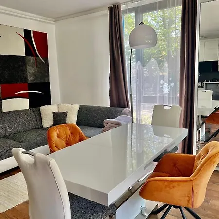 Azur Port With Free Wellness Apartman