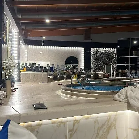 Azur Port With Free Wellness Apartman *